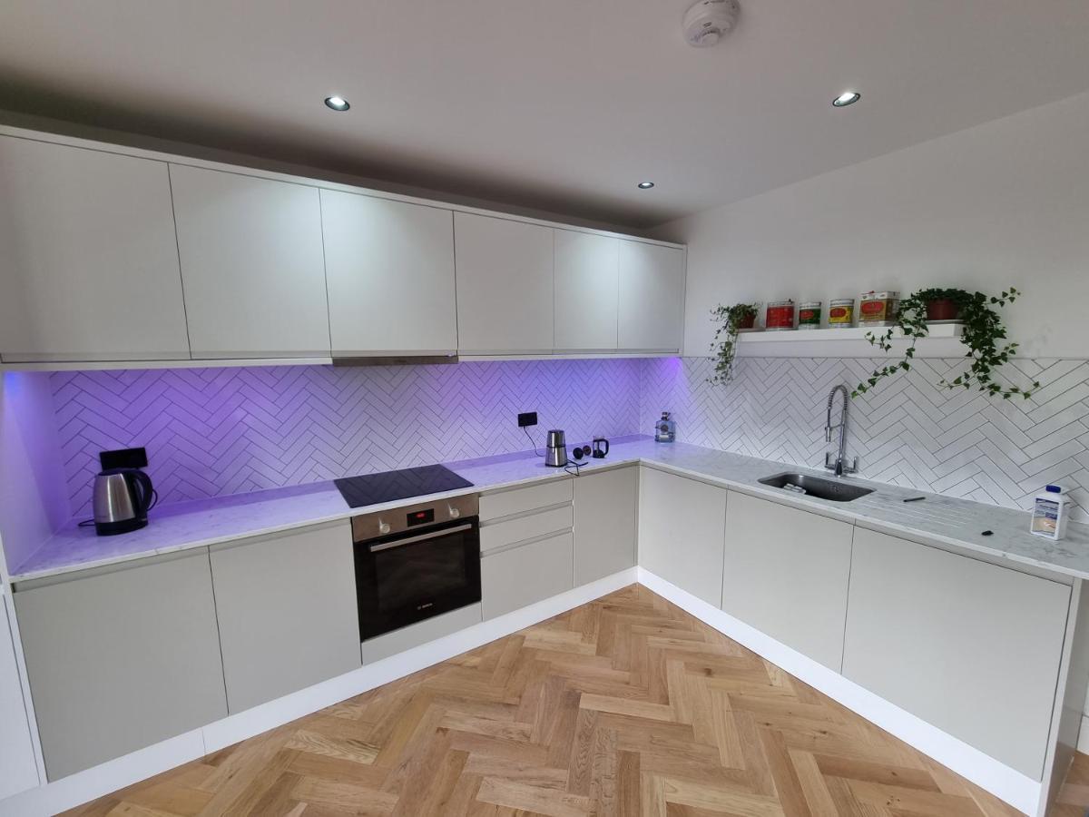 Bright Spacious Apartment In The Park London Exterior photo